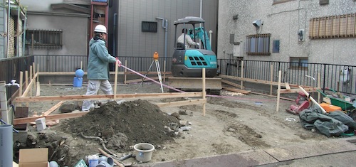 デッキテラスのある家＿縄張り遣り方